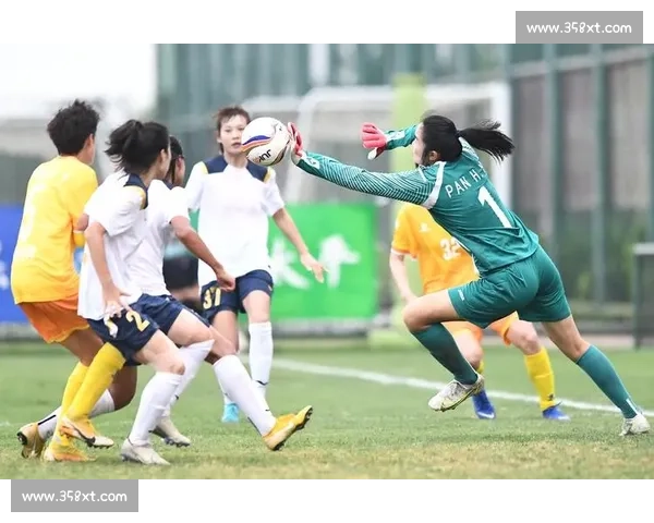北京女足主场 2-0 完胜广东队 王珊珊王新灵建功
