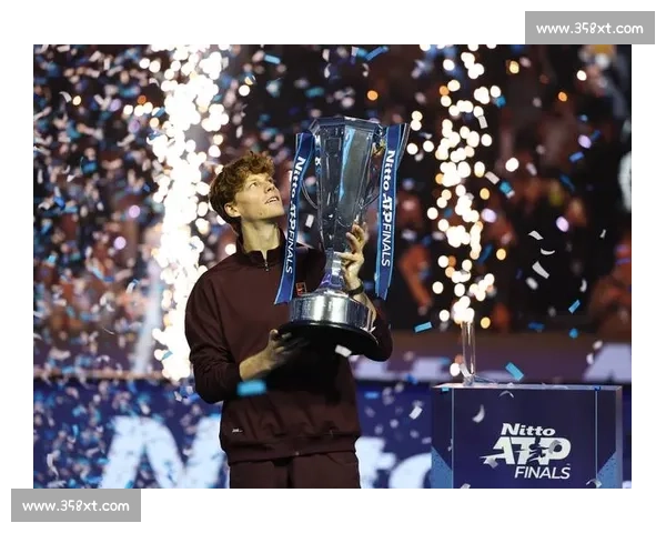 致敬！XXX的顽强拼搏，ATP总决赛诠释体育精神！